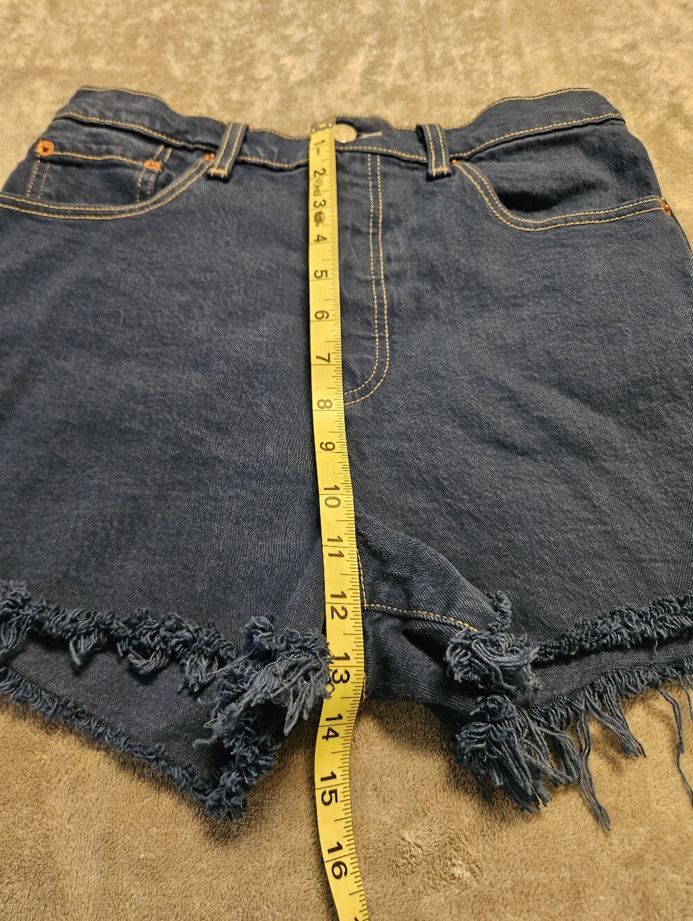 Levis Ribcage Short Size 29 - Picture 9 of 9